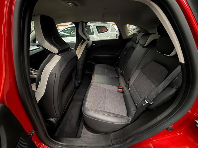 RENAULT Captur 00015278_VO38023184