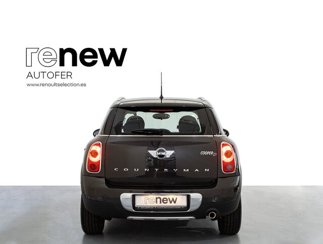 Outside  F60 Countryman Diesel  Midnight Black