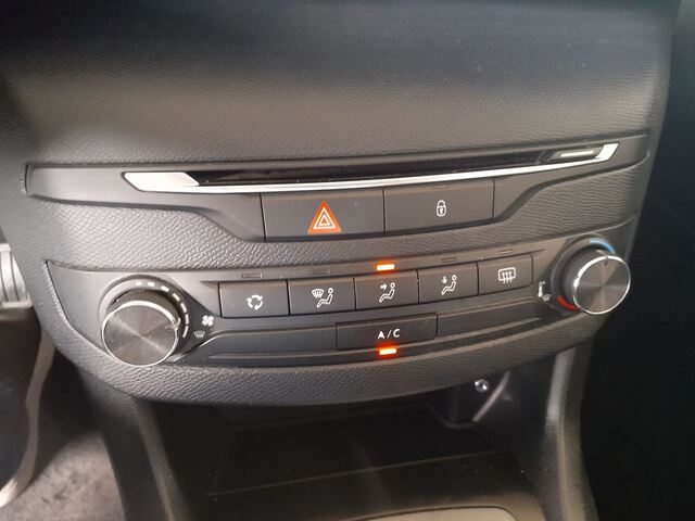 Inside 308 Diesel  Blanco Banquise