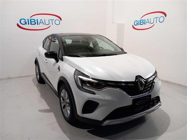 RENAULT Captur 02416075_VO38013170