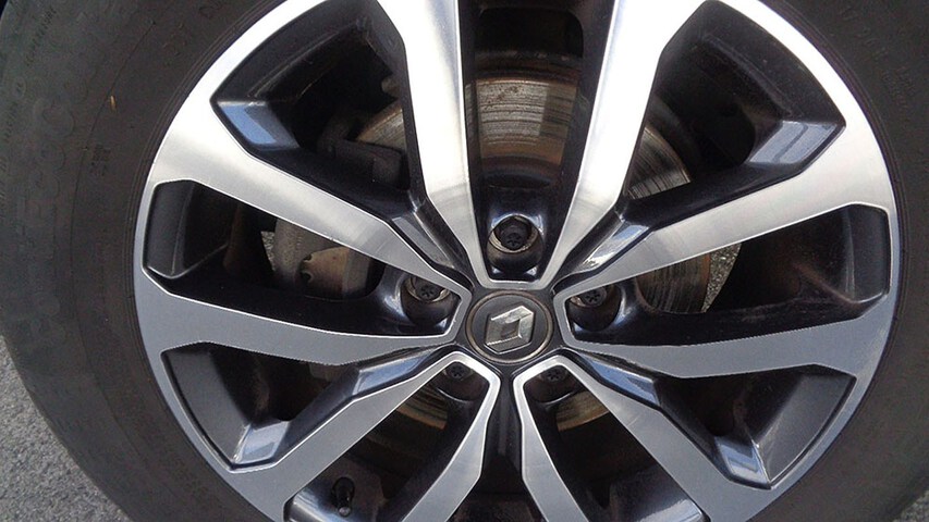 Outside Kadjar Diesel  GRIS