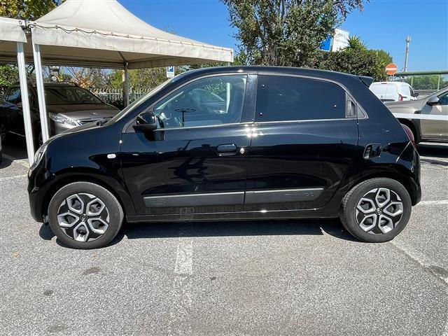 RENAULT Twingo 02641025_VO38043366