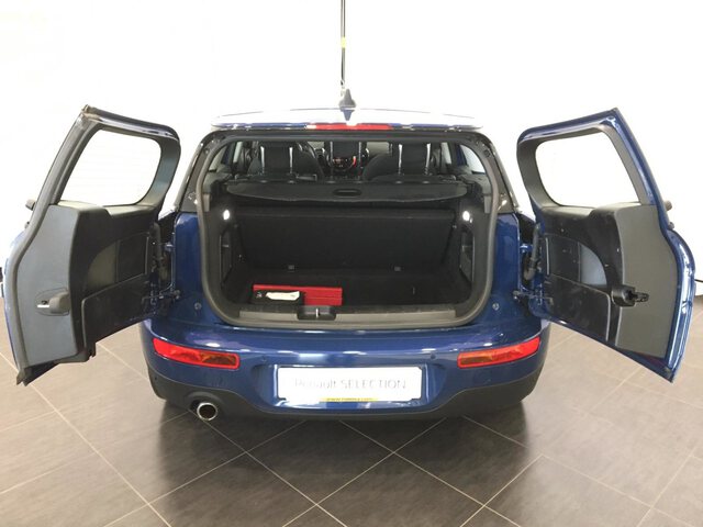 Outside  F54 Clubman Diesel  Lapisluxury Blue