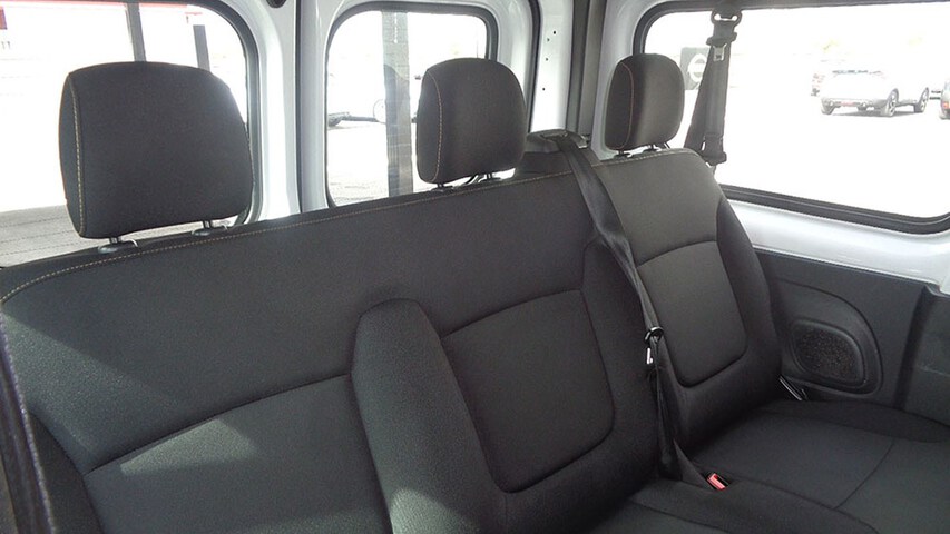 Inside Trafic Combi Diesel  BLANCO