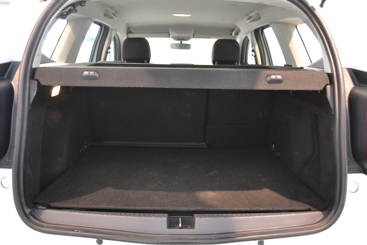 Interior DUSTER  ALB