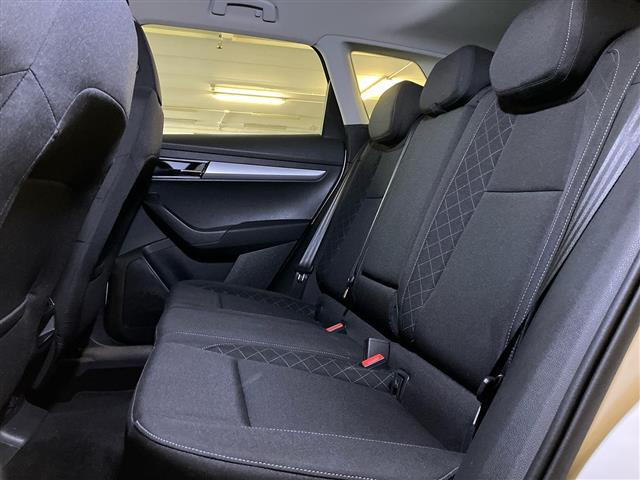 SKODA Karoq 2017 00985080_VO38023207