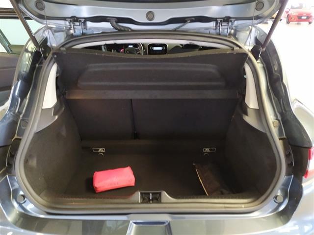 RENAULT Clio 00008160_VO38013330