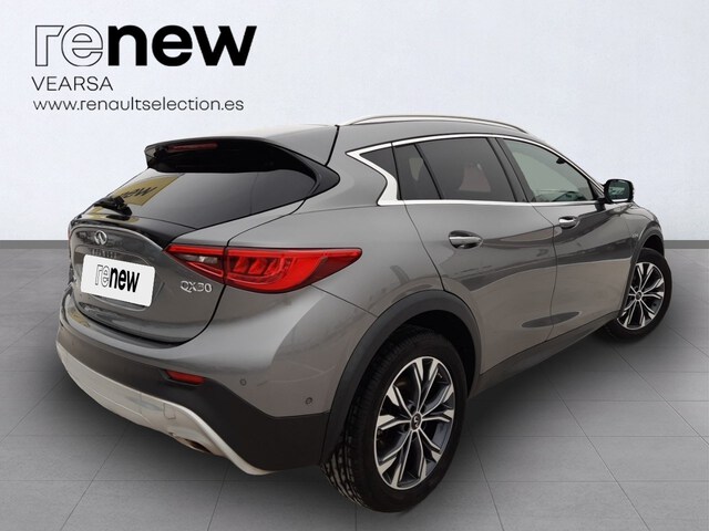 Outside QX30 Diesel  Graphite Shadow