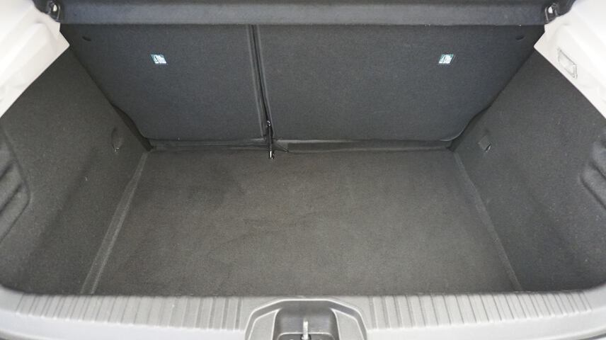Inside Clio  Gris Titanium