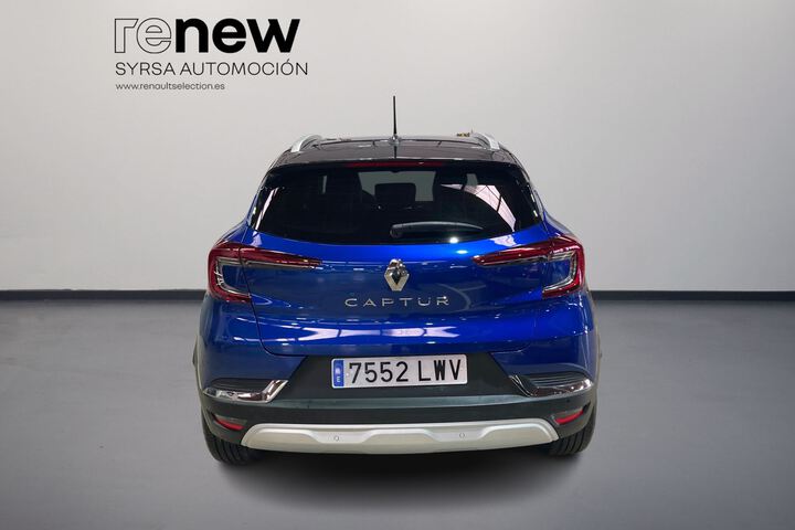 Outside Captur  Azul