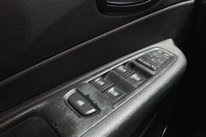Inside Captur  Blanco Marfil