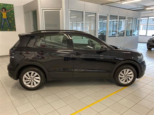 VOLKSWAGEN T Cross 2019 00014647_VO38013022