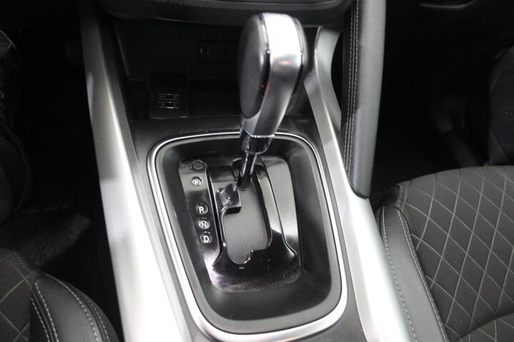 Inside Kadjar  Gris Highland