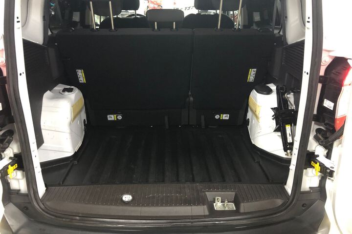 Inside Tourneo Courier  Blanco