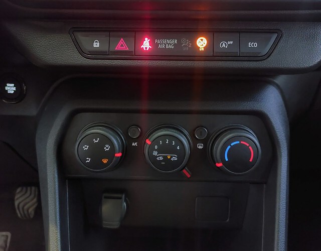 Inside Sandero  Negro Nacarado