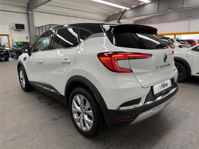 RENAULT Captur 00015560_VO38023184