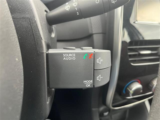 RENAULT Clio 02640127_VO38043366