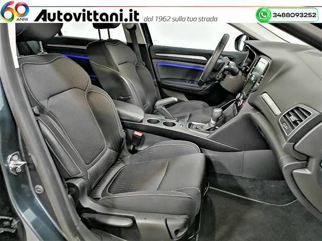 RENAULT Megane 00961811_VO38023207