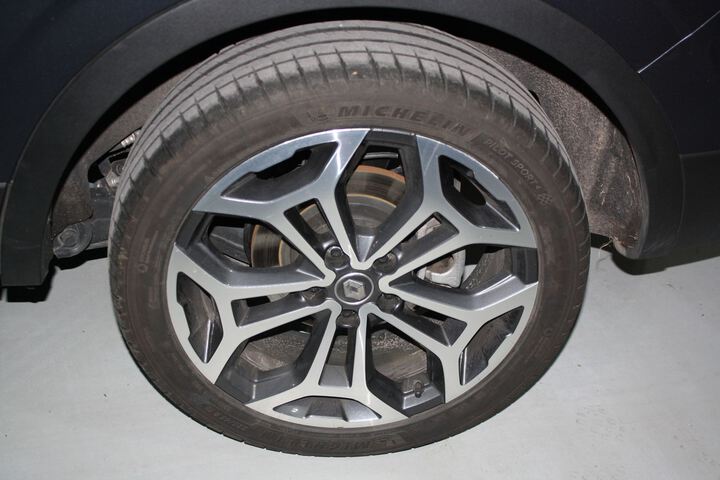 Outside Kadjar  Gris Titanium