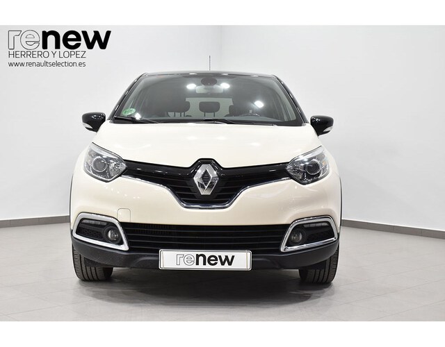 Outside Captur Diesel  Crema