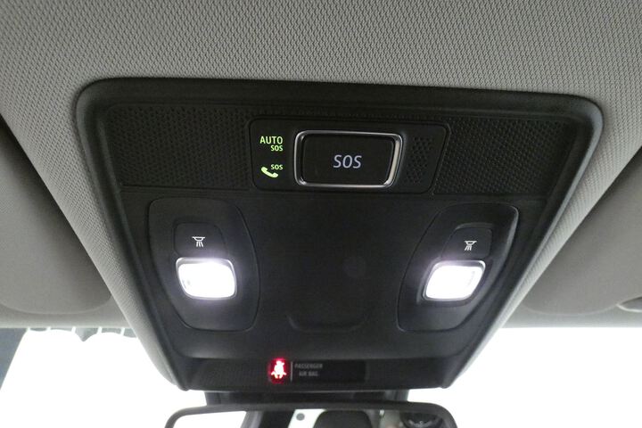 Inside Captur  Azul Rayo con techo 