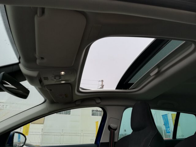 Inside Mégane Sport Tourer Híbrido Enchufable  Azul Rayo