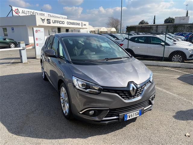 RENAULT Grand Scenic 02640936_VO38043366