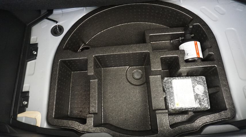 Inside Yaris  Blanco