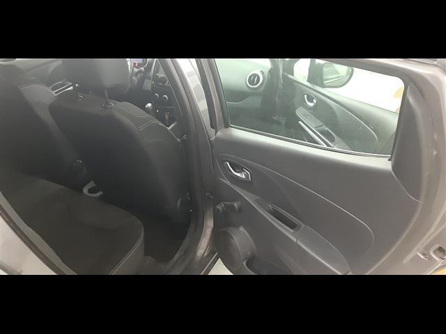 RENAULT Clio 00006512_VO38033579