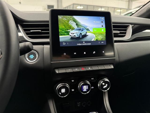 RENAULT Captur 00015741_VO38023184