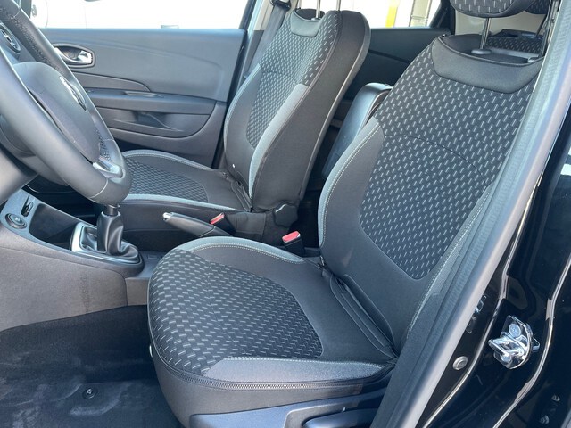 Inside Captur  Negro Brillante/Tech