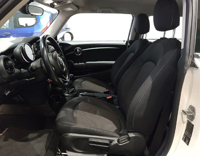 Inside  R56 Diesel  Marfil