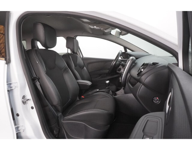 Inside Clio Sport Tourer Diesel  GRIS