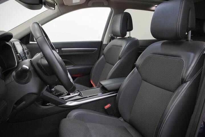 Inside Koleos Diesel  Azul Atlantico