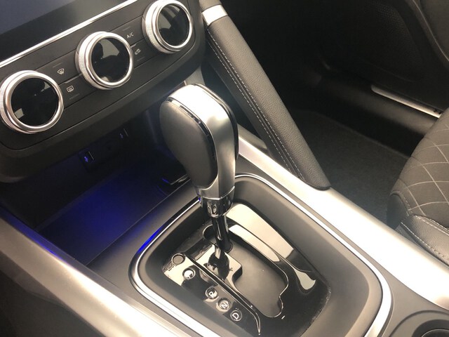 Inside Kadjar Diesel  Azul Rayo