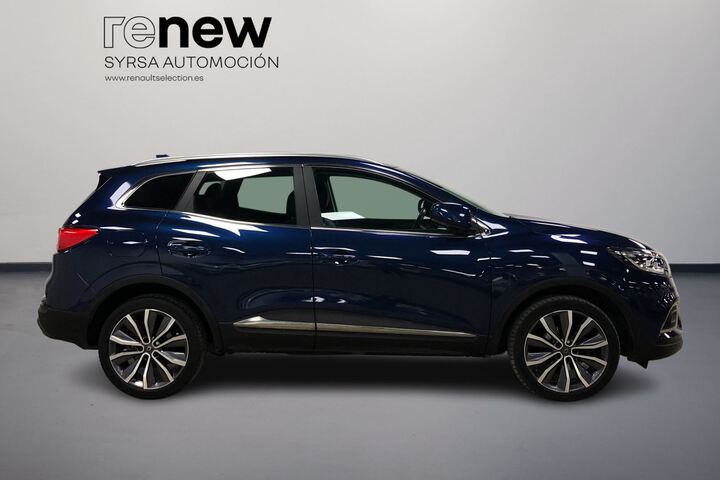 Outside Kadjar Diesel  Azul Cosmos