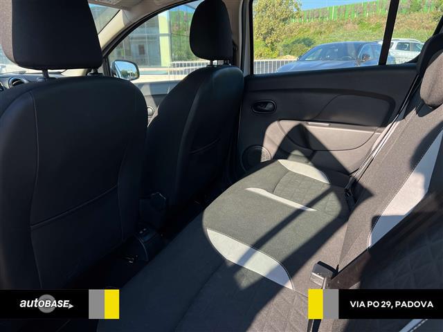 DACIA Sandero 01094341_VO38013498