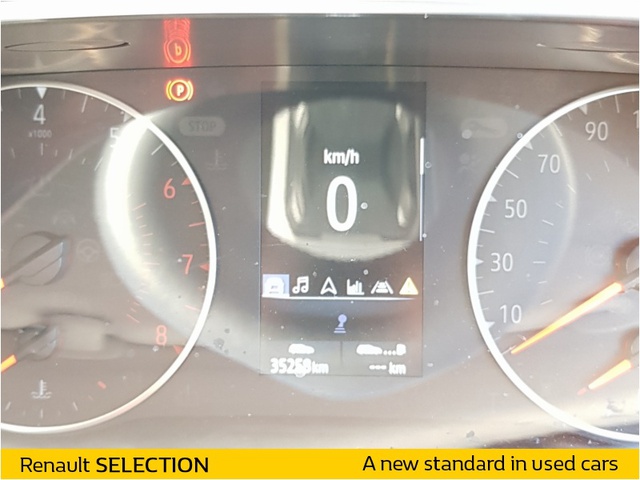 Exterior Captur  White