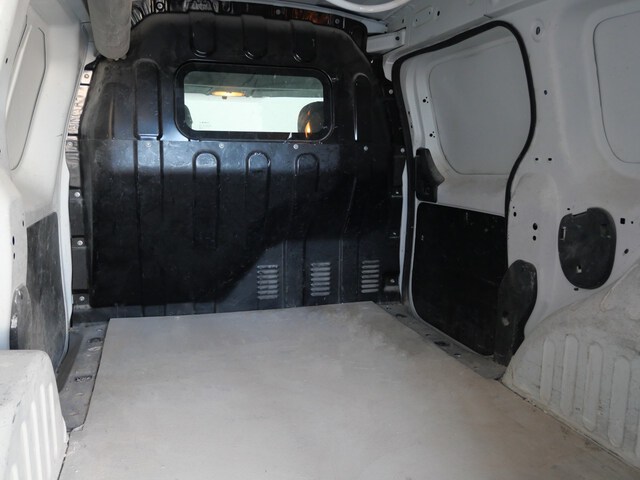 Outside Dokker Van Diesel  BLANCO