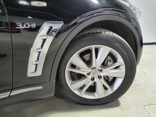 Outside QX70 Diesel  Black Obsidian