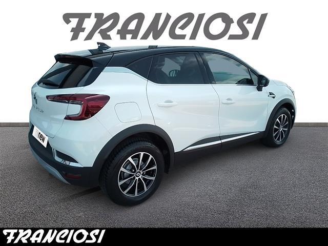 RENAULT Captur 00023589_VO38013018