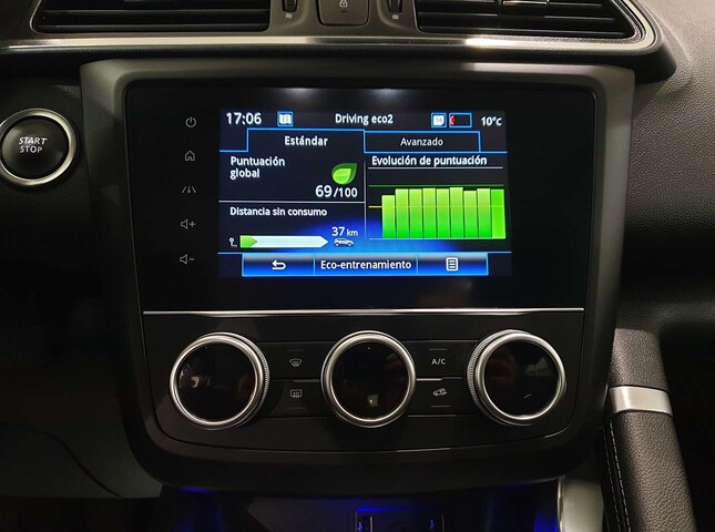 Inside Kadjar Diesel  Gris Highland
