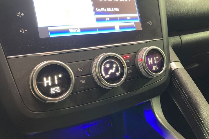Inside Kadjar  Gris Titanium