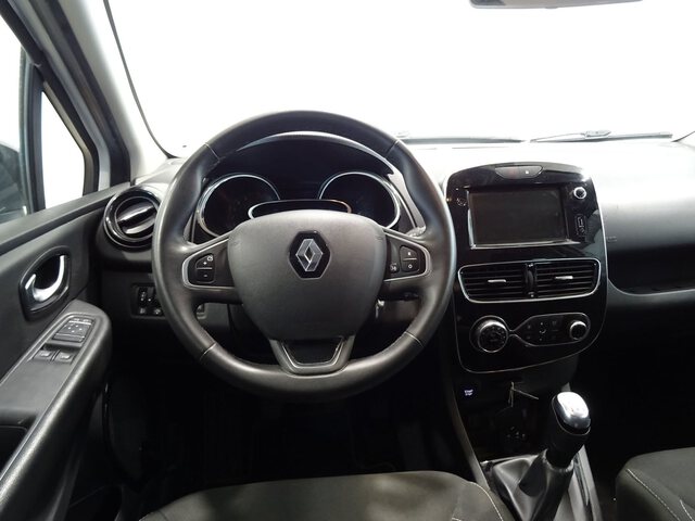 Inside Clio Sport Tourer  Blanco Marfil