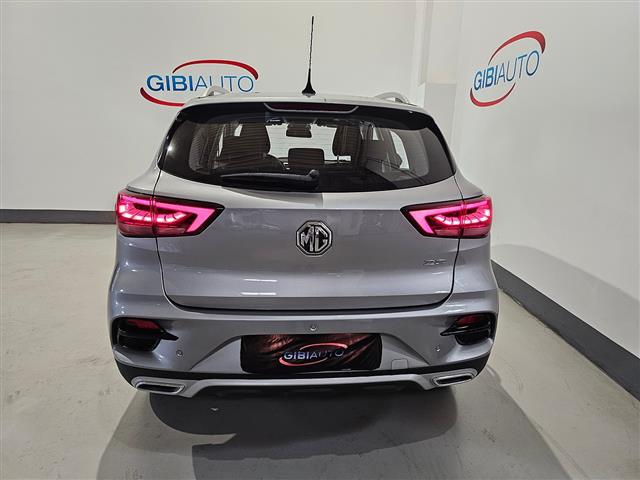 MG ZS 2021 02416129_VO38013170