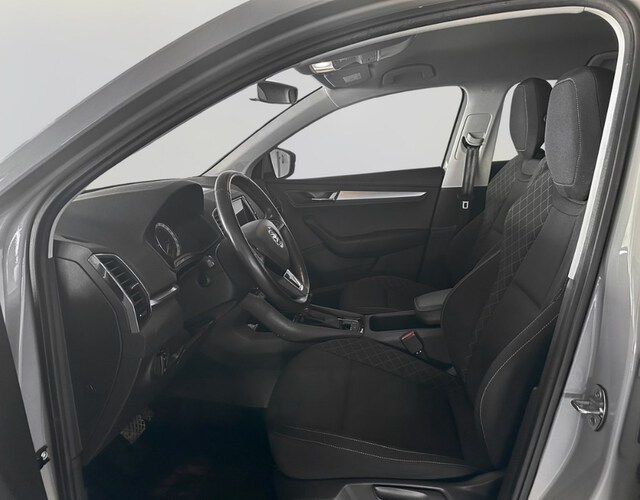 Inside Karoq  Gris acero