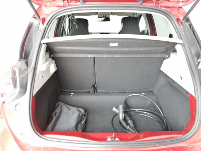 Interior ZOE  ROSU
