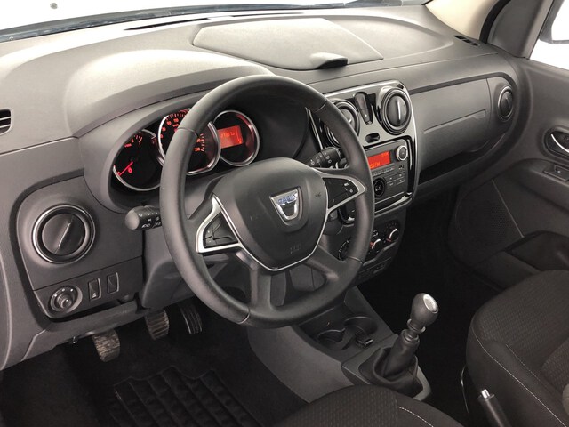Inside Lodgy Diesel  Negro