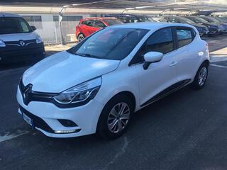 RENAULT Clio 00967959_VO38013322