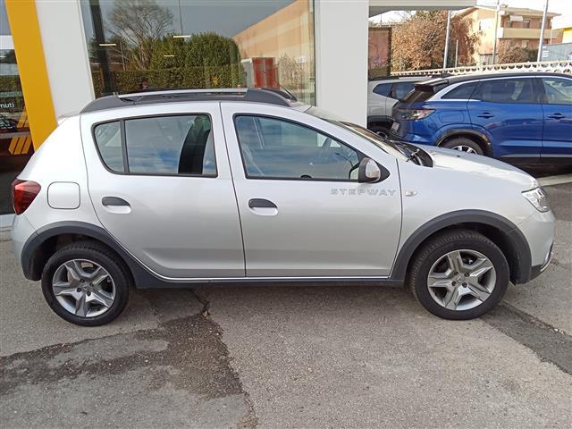 DACIA Sandero  Stepway 00025718_VO38013404